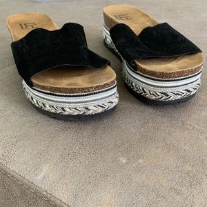 LA/Life platform sandals
